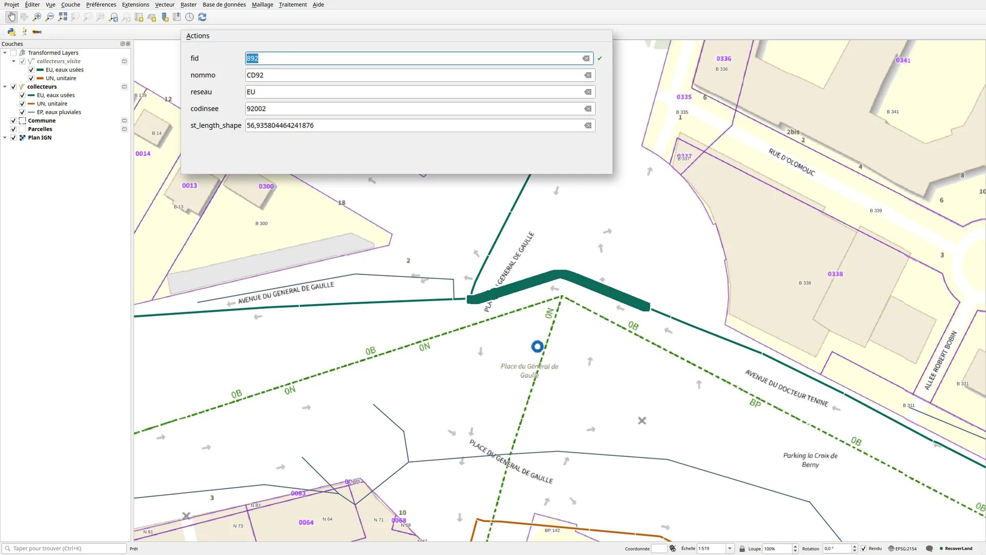 QGIS attribute form for collector 892, network code EU, over the Antony map.